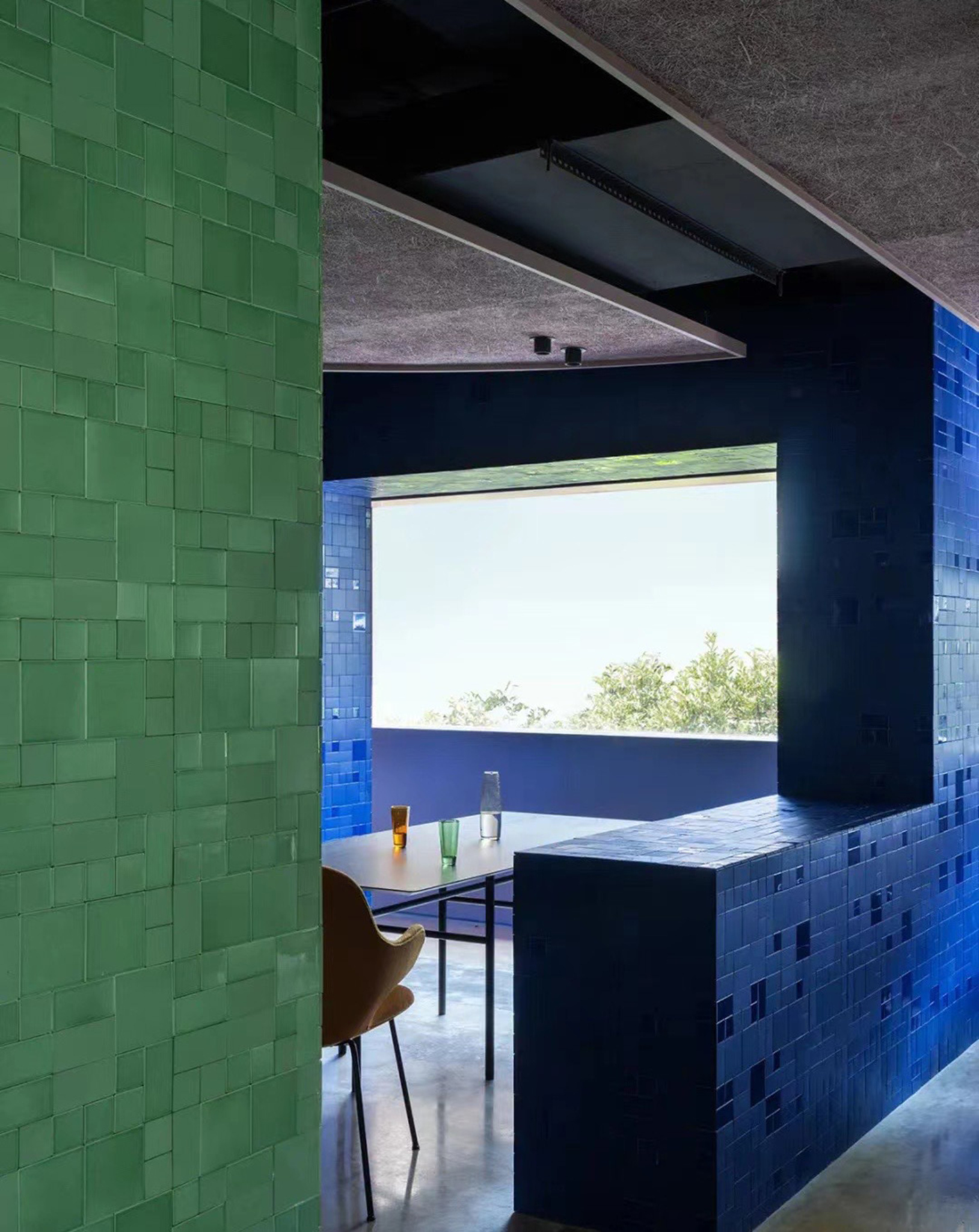 Handcrafted Mosaic - Style Tiles for Luxury Walls