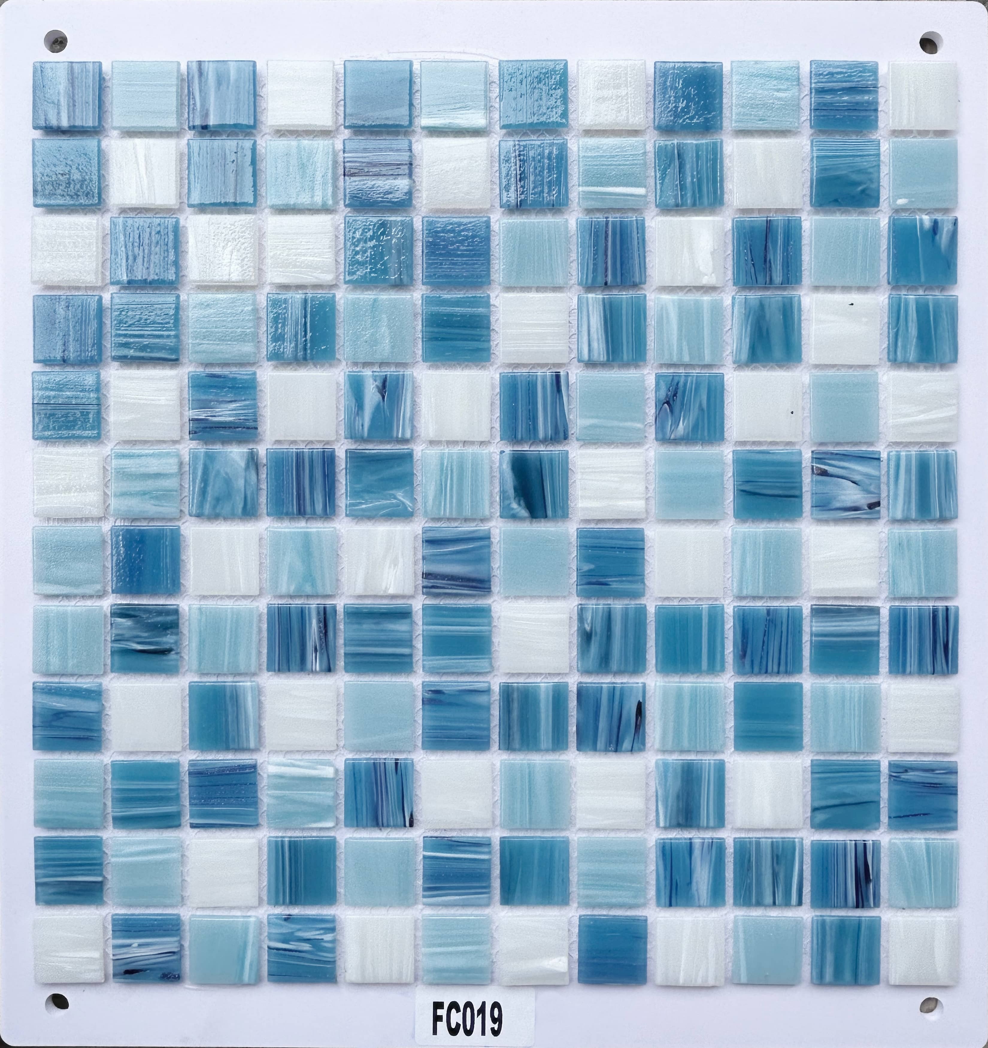 Multi-Tone Blue & White Ocean-Inspired Glass Mosaic Tile, 23x23mm, for Pool & Bathroom TQ36-FC019