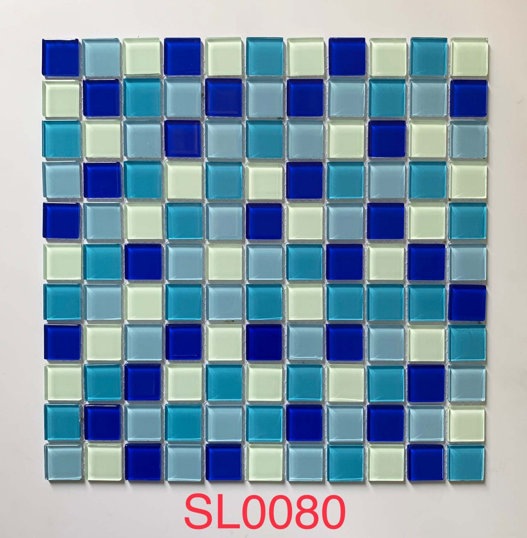 Vibrant Ocean Blue & Turquoise Glass Mosaic Tile, 25x25mm, for Pools & Bathrooms TQ36-SL0080